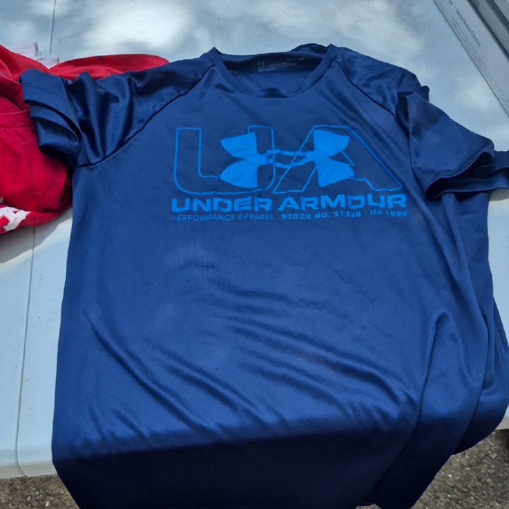 Under Armour Navy Blue Athletic Tee